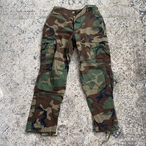 Urban outfitters camo pants